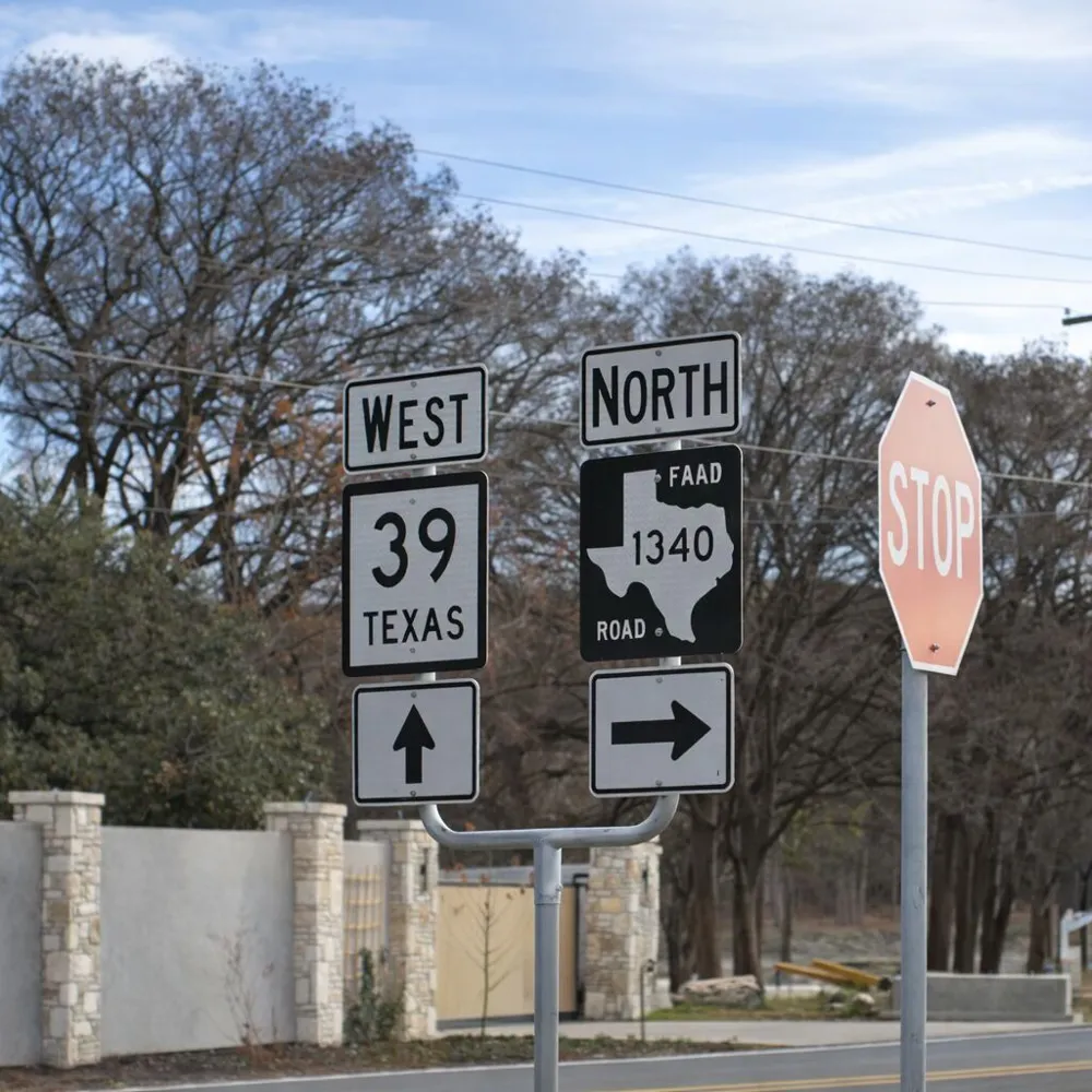 6 Gene Walker Trail Hunt, TX 78024