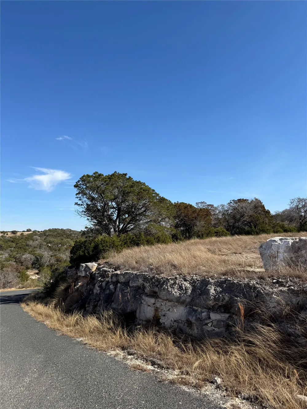 6 Gene Walker Trail Hunt, TX 78024