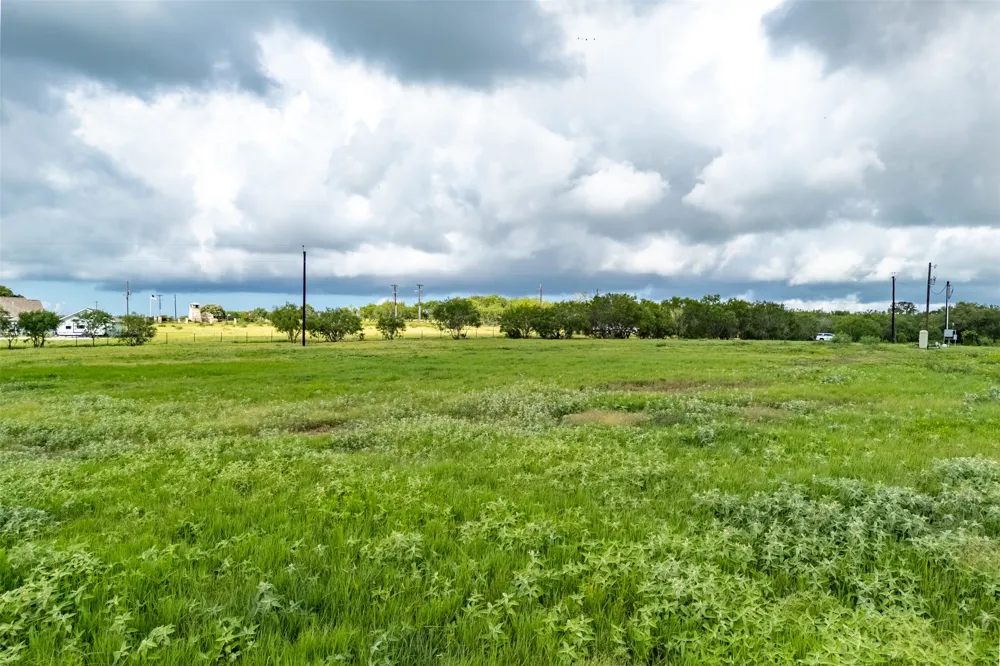 5485 County Road 249 Way Gonzales, TX 78629