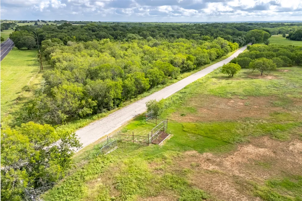 5485 County Road 249 Way Gonzales, TX 78629