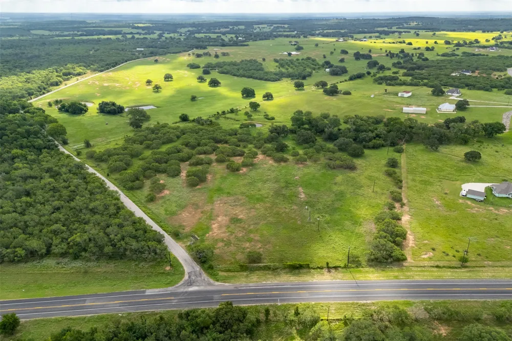 5485 County Road 249 Way Gonzales, TX 78629