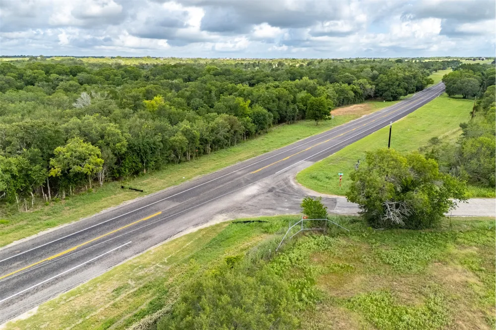 5485 County Road 249 Way Gonzales, TX 78629