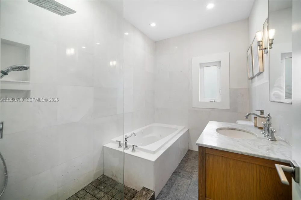 463 W 62nd St Miami Beach, FL 33140