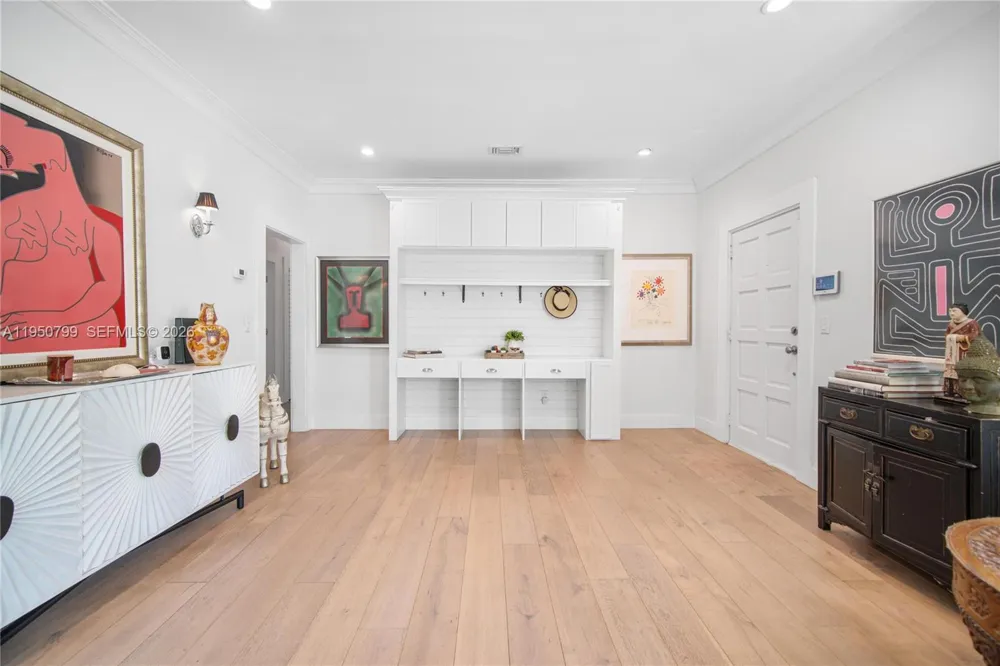 463 W 62nd St Miami Beach, FL 33140