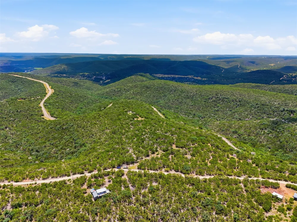 20 Winchester Road Leakey, TX 78873