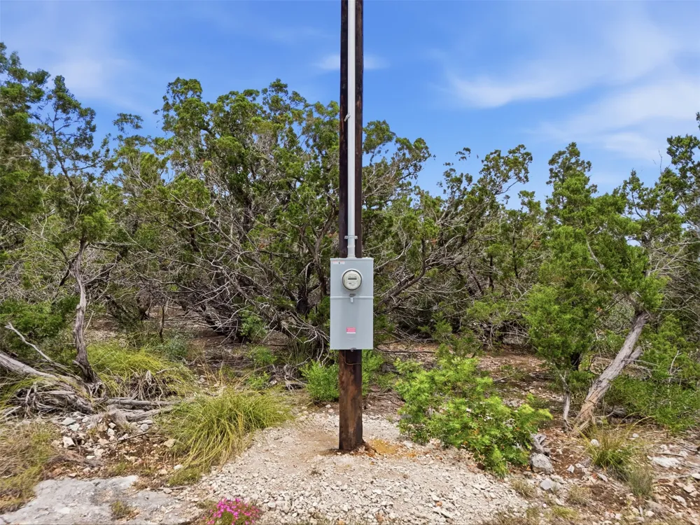 20 Winchester Road Leakey, TX 78873