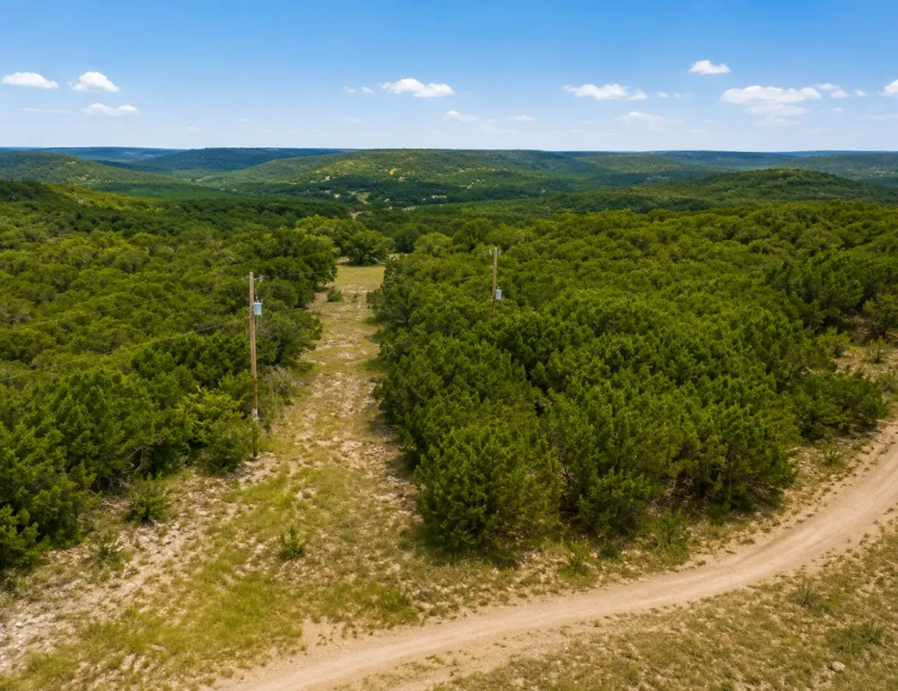 20 Winchester Road Leakey, TX 78873
