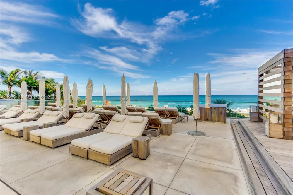 102 24th St #1007 Miami Beach, FL 33139