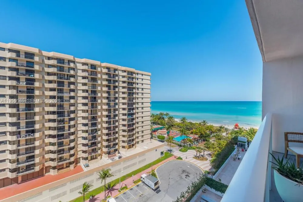 102 24th St #1007 Miami Beach, FL 33139