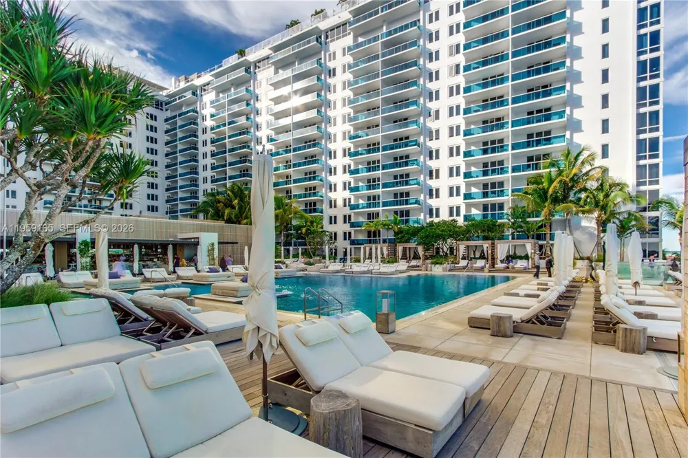 102 24th St #1007 Miami Beach, FL 33139