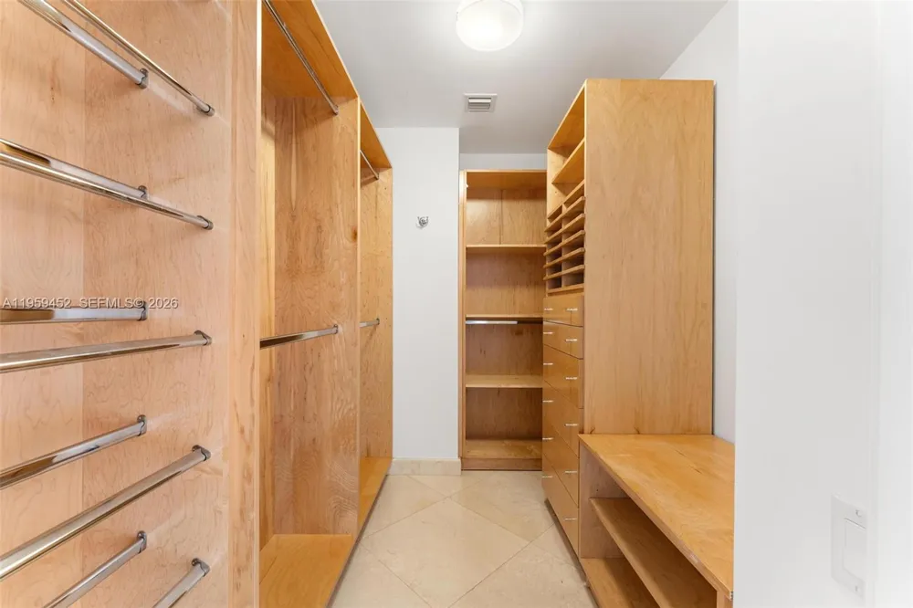 7600 Fisher Island Dr #7662 Miami Beach, FL 33109