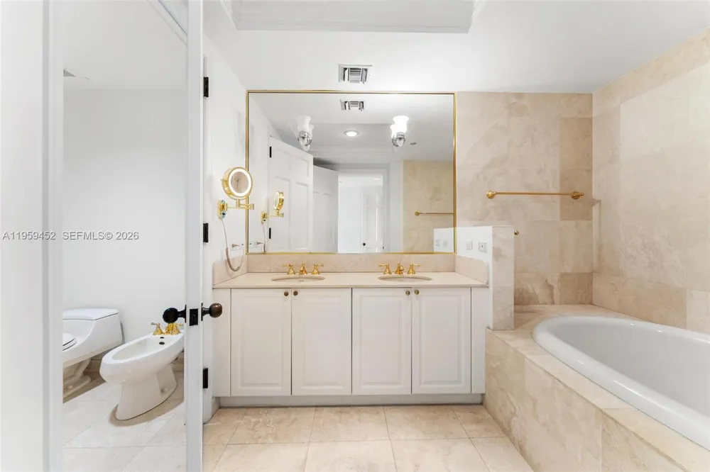 7600 Fisher Island Dr #7662 Miami Beach, FL 33109