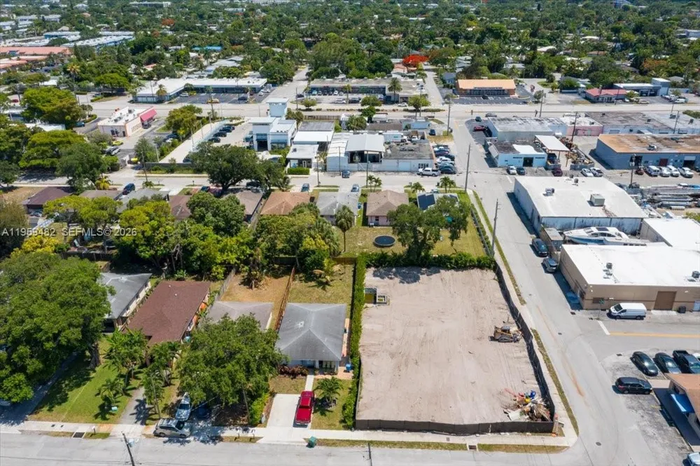 3210 NE 3rd Ave Oakland Park, FL 33334
