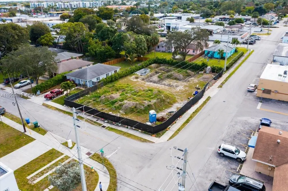 3210 NE 3rd Ave Oakland Park, FL 33334