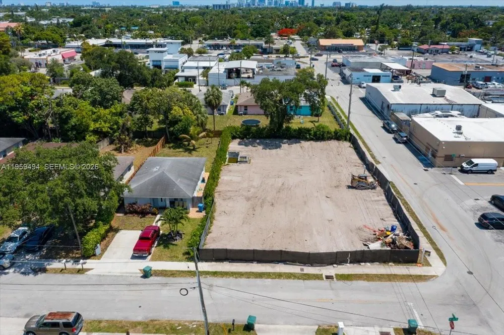 3250 NE 3rd Ave Oakland Park, FL 33334