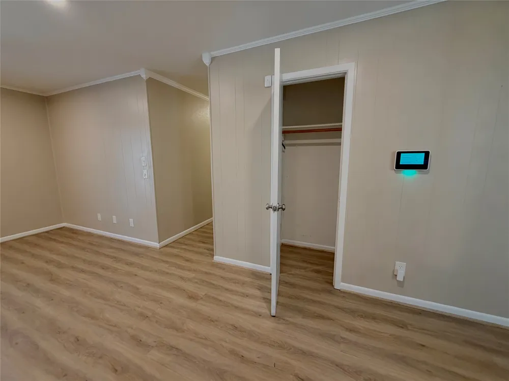 1203 Hollis Drive Brenham, TX 77833