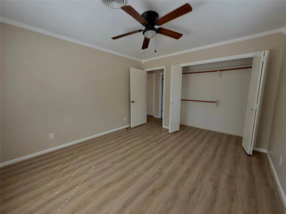 1203 Hollis Drive Brenham, TX 77833