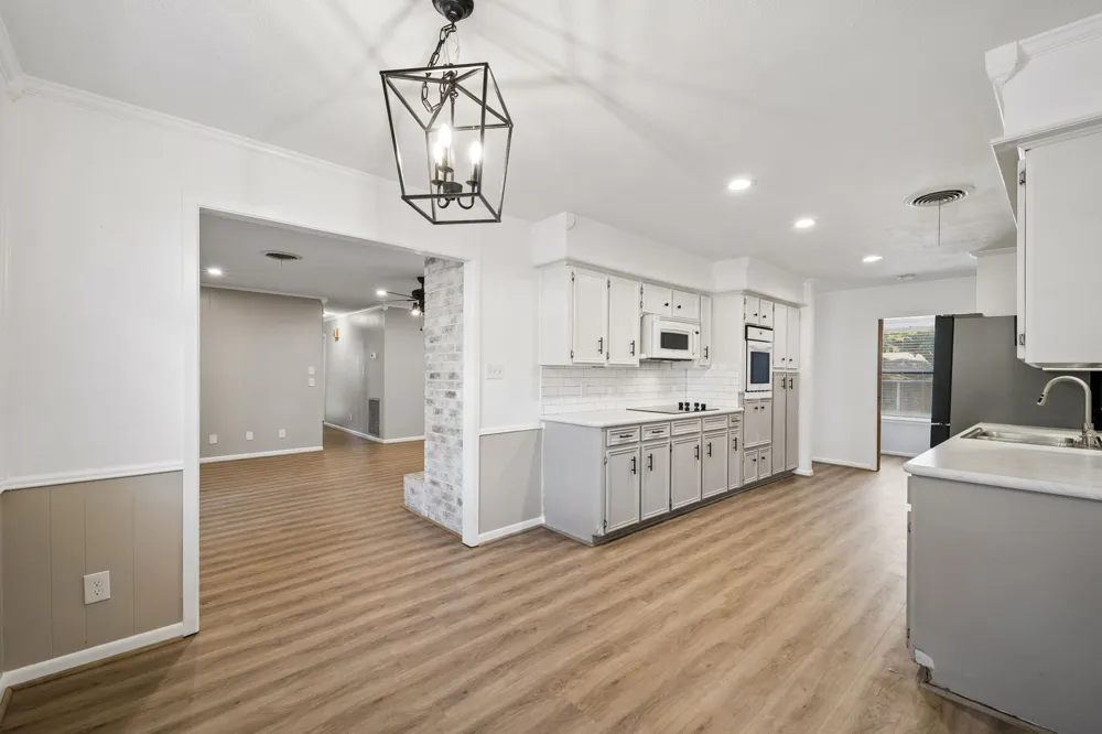 1203 Hollis Drive Brenham, TX 77833