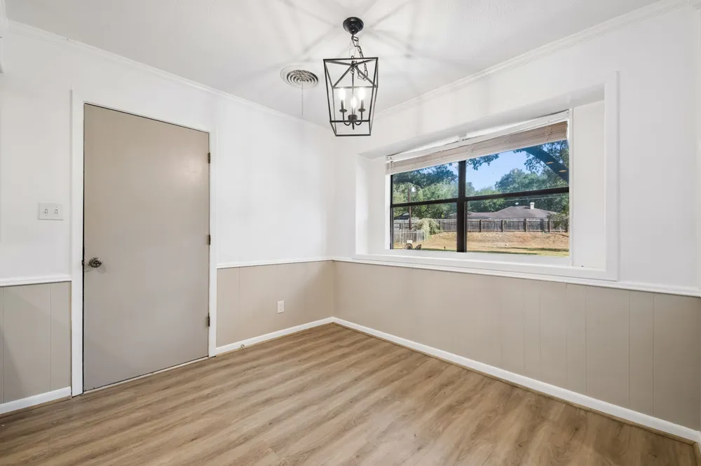 1203 Hollis Drive Brenham, TX 77833