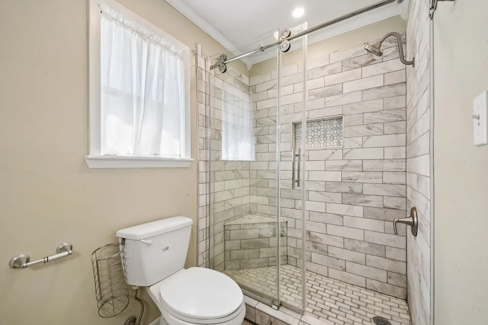1203 Hollis Drive Brenham, TX 77833
