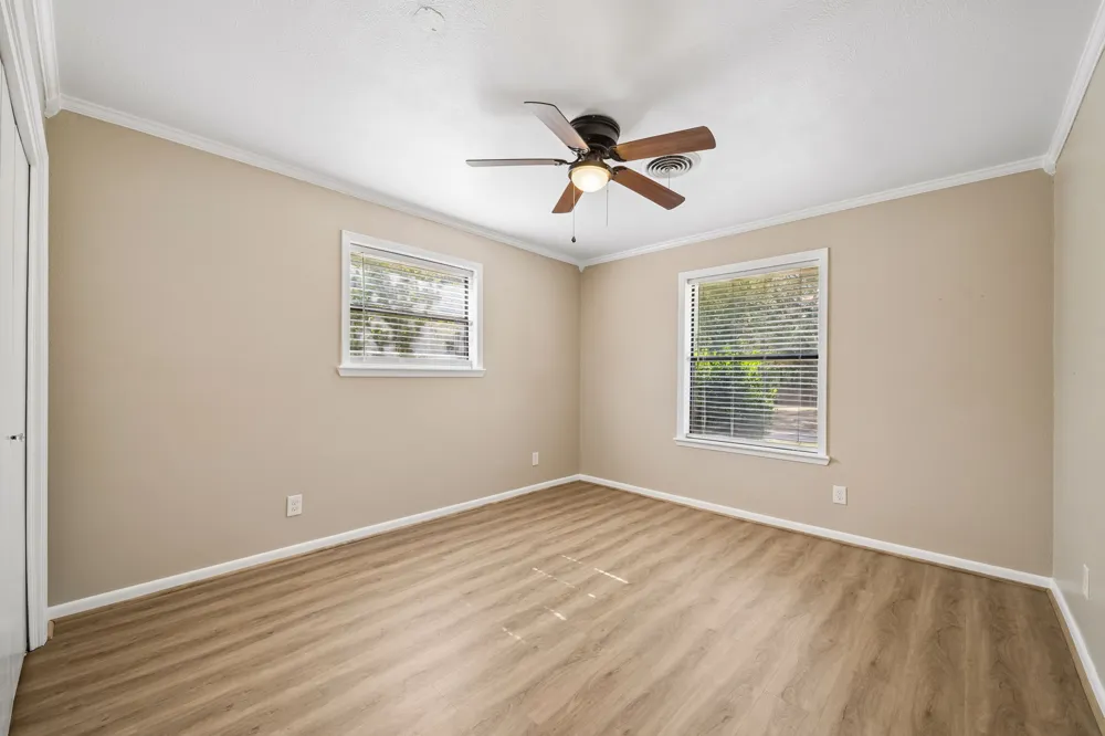 1203 Hollis Drive Brenham, TX 77833
