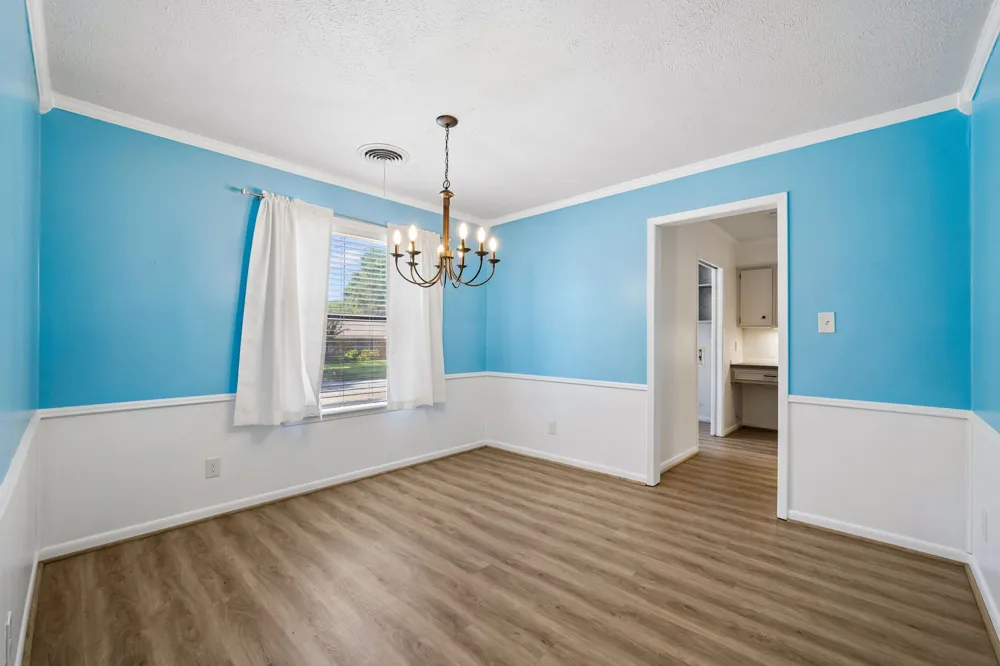 1203 Hollis Drive Brenham, TX 77833