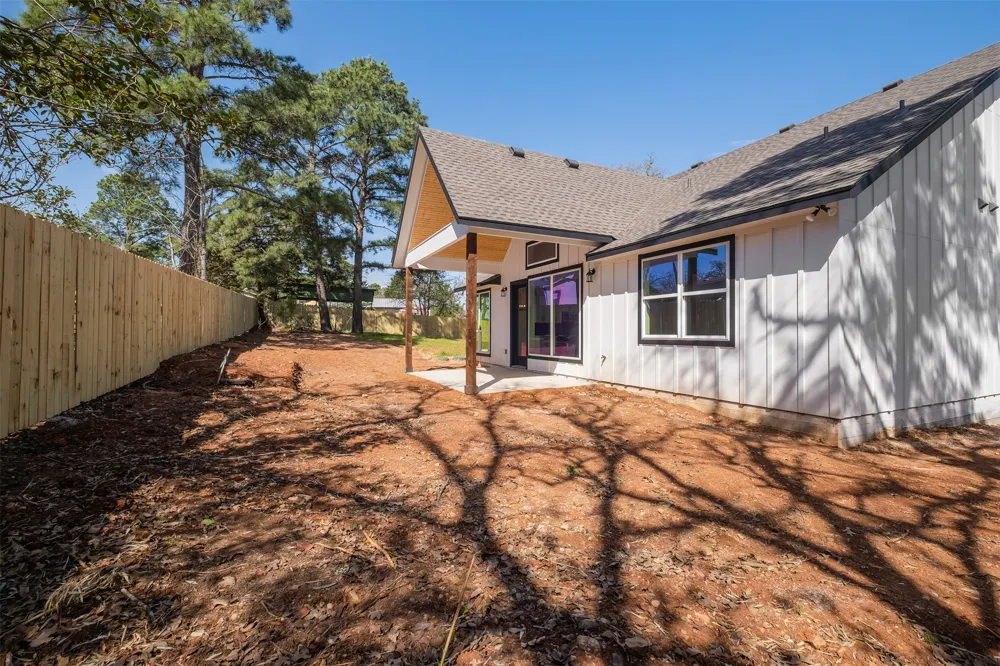 113 Eaglenest Court Smithville, TX 78957