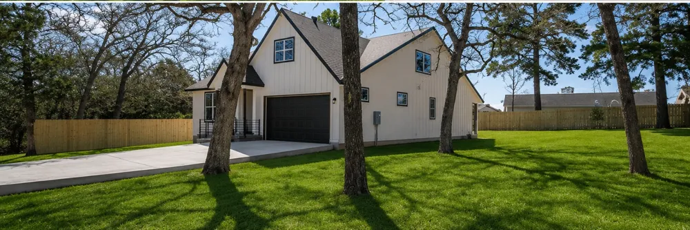 113 Eaglenest Court Smithville, TX 78957