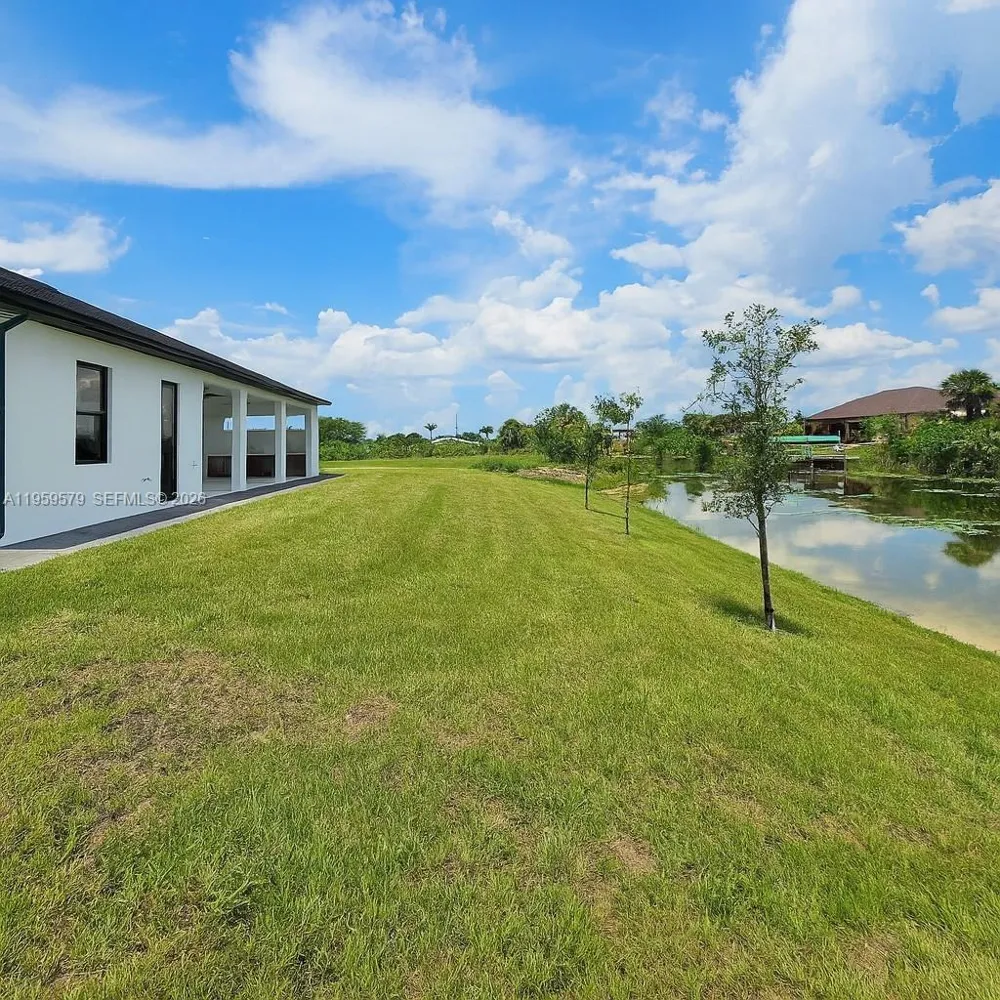 1321 NE 19 TERRACE Cape Coral, FL 33909
