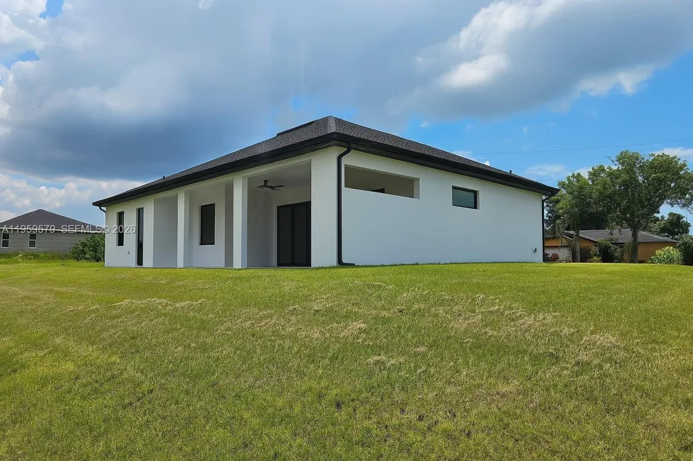 1321 NE 19 TERRACE Cape Coral, FL 33909