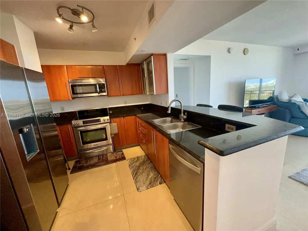 3232 SW 22nd Ter #1604 Miami, FL 33145