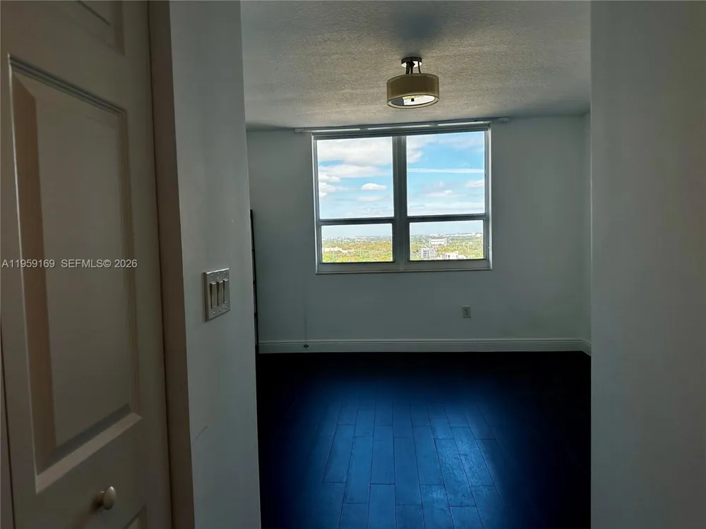 3232 SW 22nd Ter #1604 Miami, FL 33145
