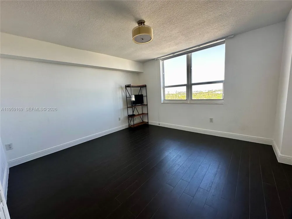 3232 SW 22nd Ter #1604 Miami, FL 33145