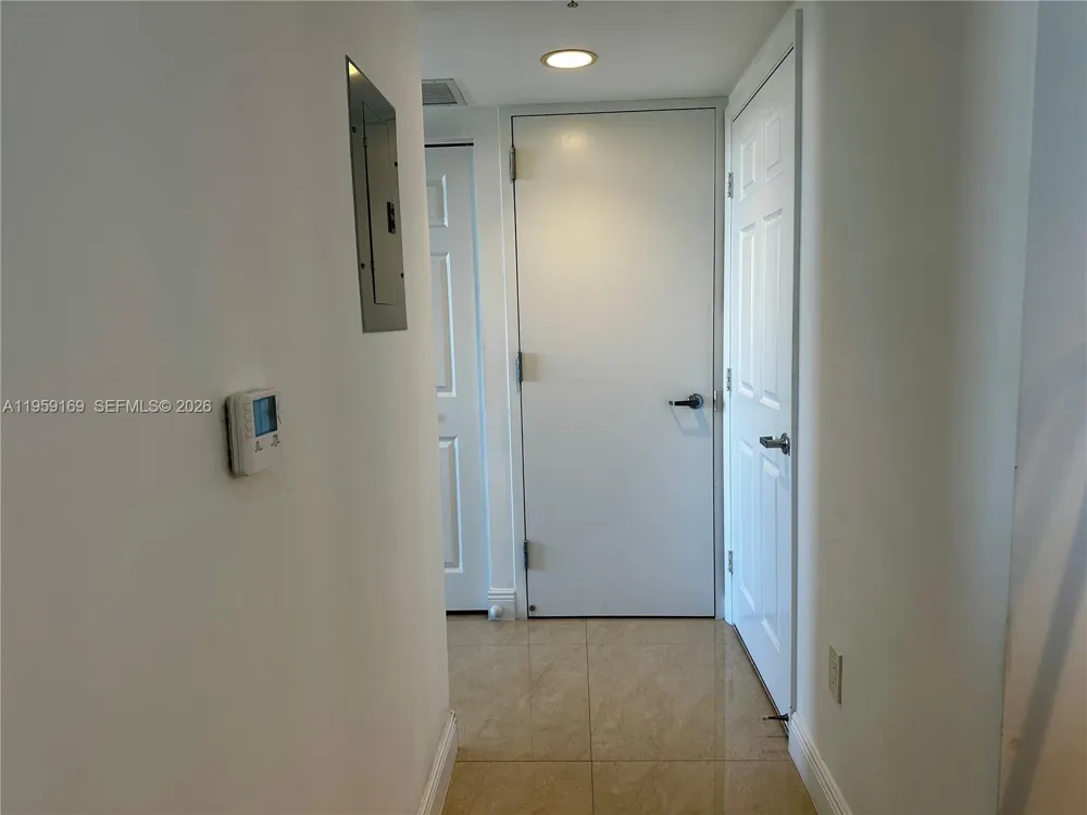 3232 SW 22nd Ter #1604 Miami, FL 33145