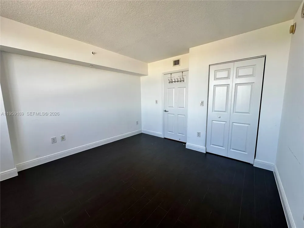 3232 SW 22nd Ter #1604 Miami, FL 33145