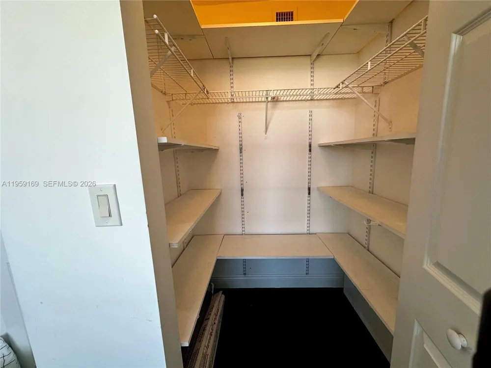 3232 SW 22nd Ter #1604 Miami, FL 33145