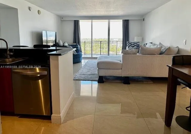 3232 SW 22nd Ter #1604 Miami, FL 33145