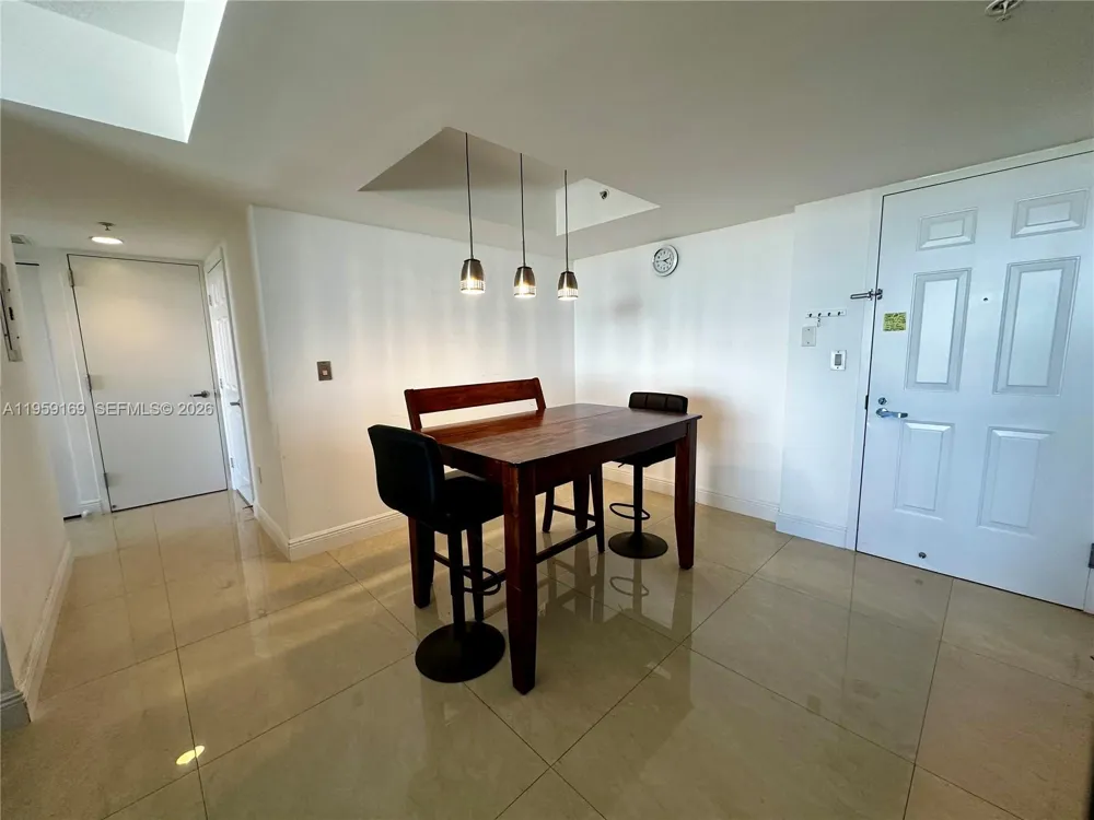 3232 SW 22nd Ter #1604 Miami, FL 33145