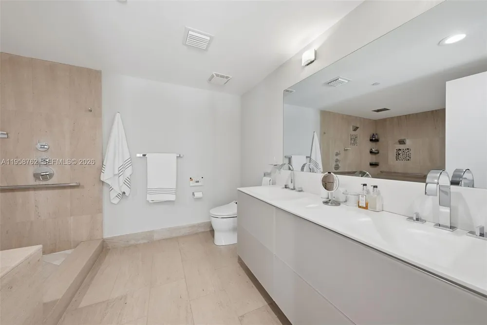 5875 Collins Ave #502 Miami Beach, FL 33140