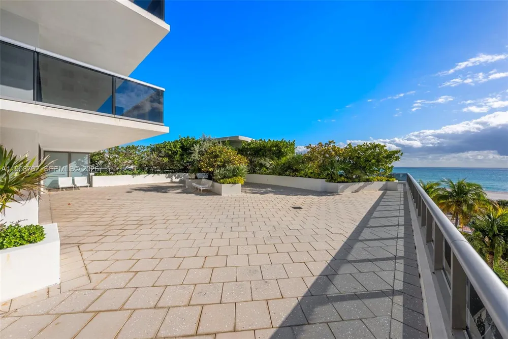 5875 Collins Ave #502 Miami Beach, FL 33140