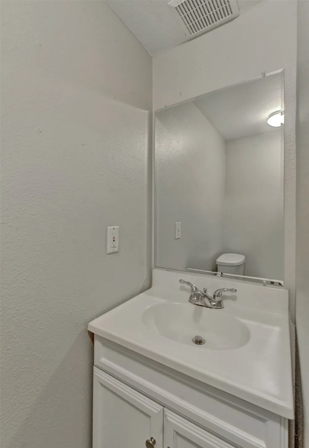 2712 Whitis Avenue #B Austin, TX 78705