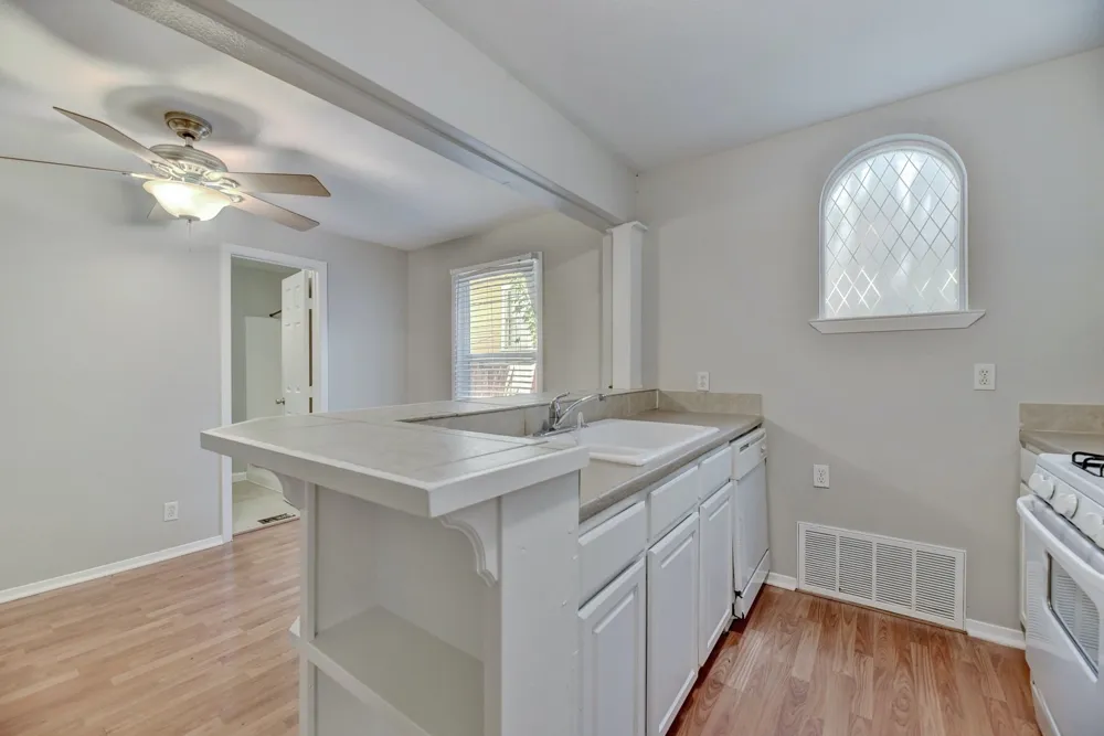 2712 Whitis Avenue #B Austin, TX 78705