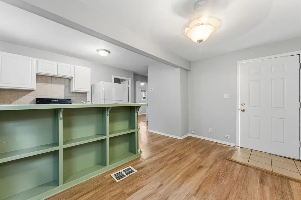 2712 Whitis Avenue #B Austin, TX 78705