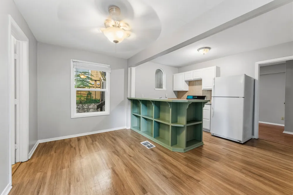 2712 Whitis Avenue #B Austin, TX 78705