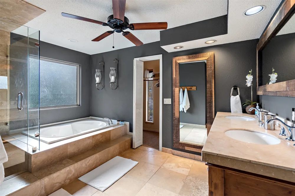 106 Center Cove II Loop Spicewood, TX 78669