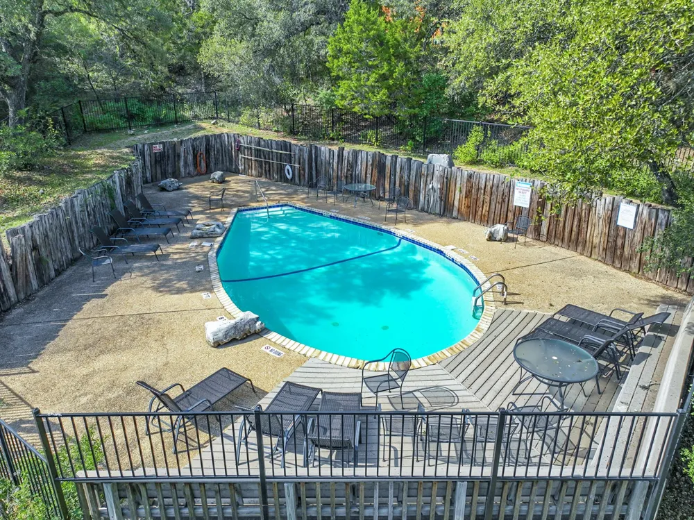 106 Center Cove II Loop Spicewood, TX 78669