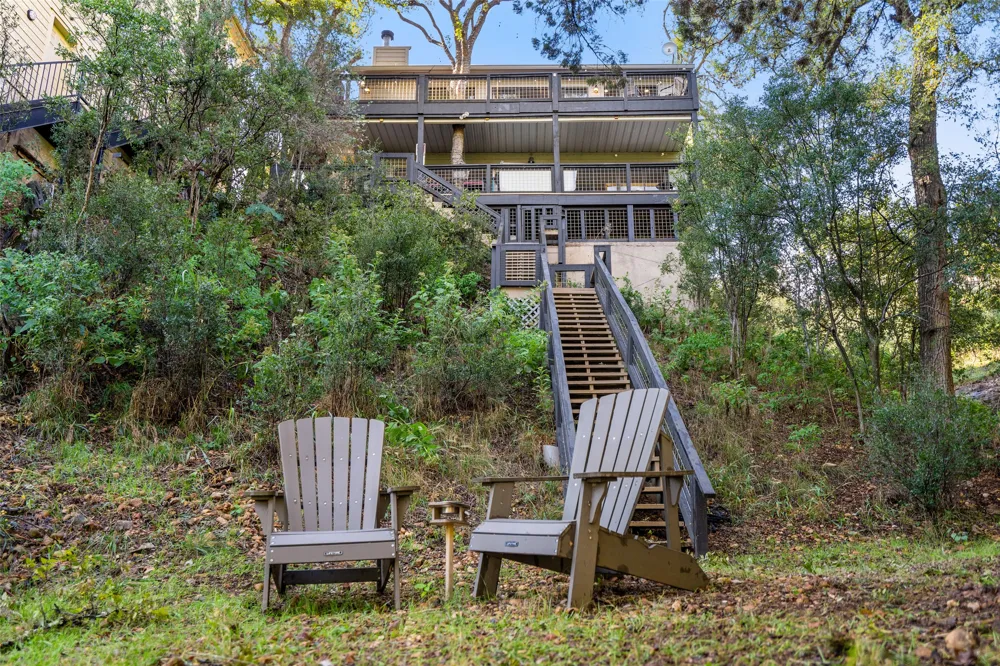 106 Center Cove II Loop Spicewood, TX 78669