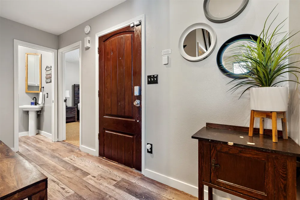 106 Center Cove II Loop Spicewood, TX 78669