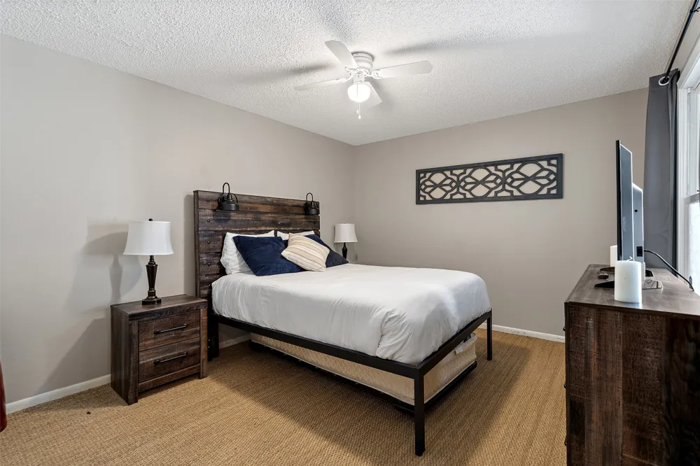 106 Center Cove II Loop Spicewood, TX 78669