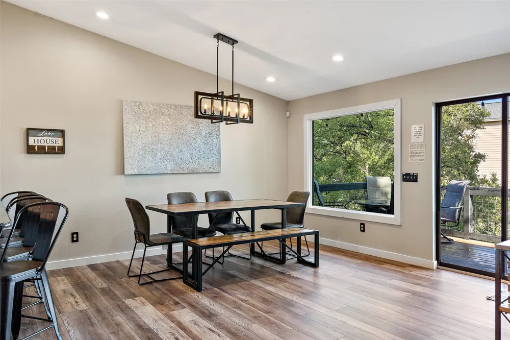 106 Center Cove II Loop Spicewood, TX 78669